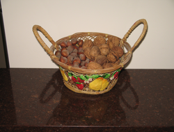 Nuts have a low purine content